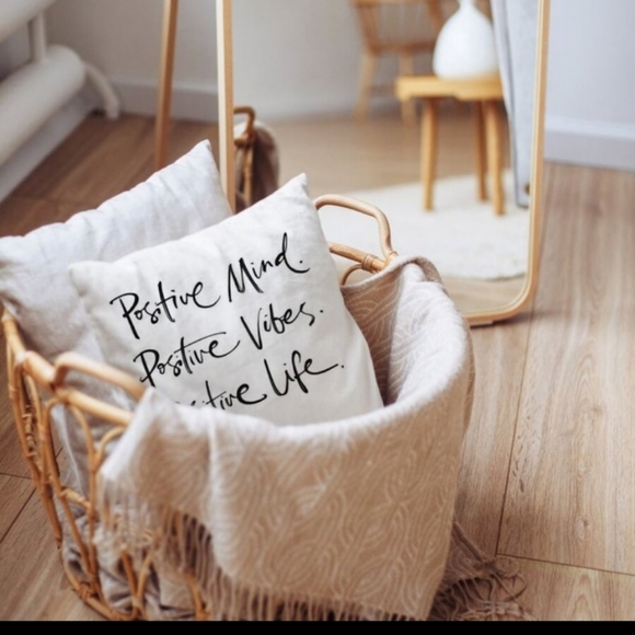 *Sale* Stay Positive Pillow Cover Host Pick - Picture 3 of 7